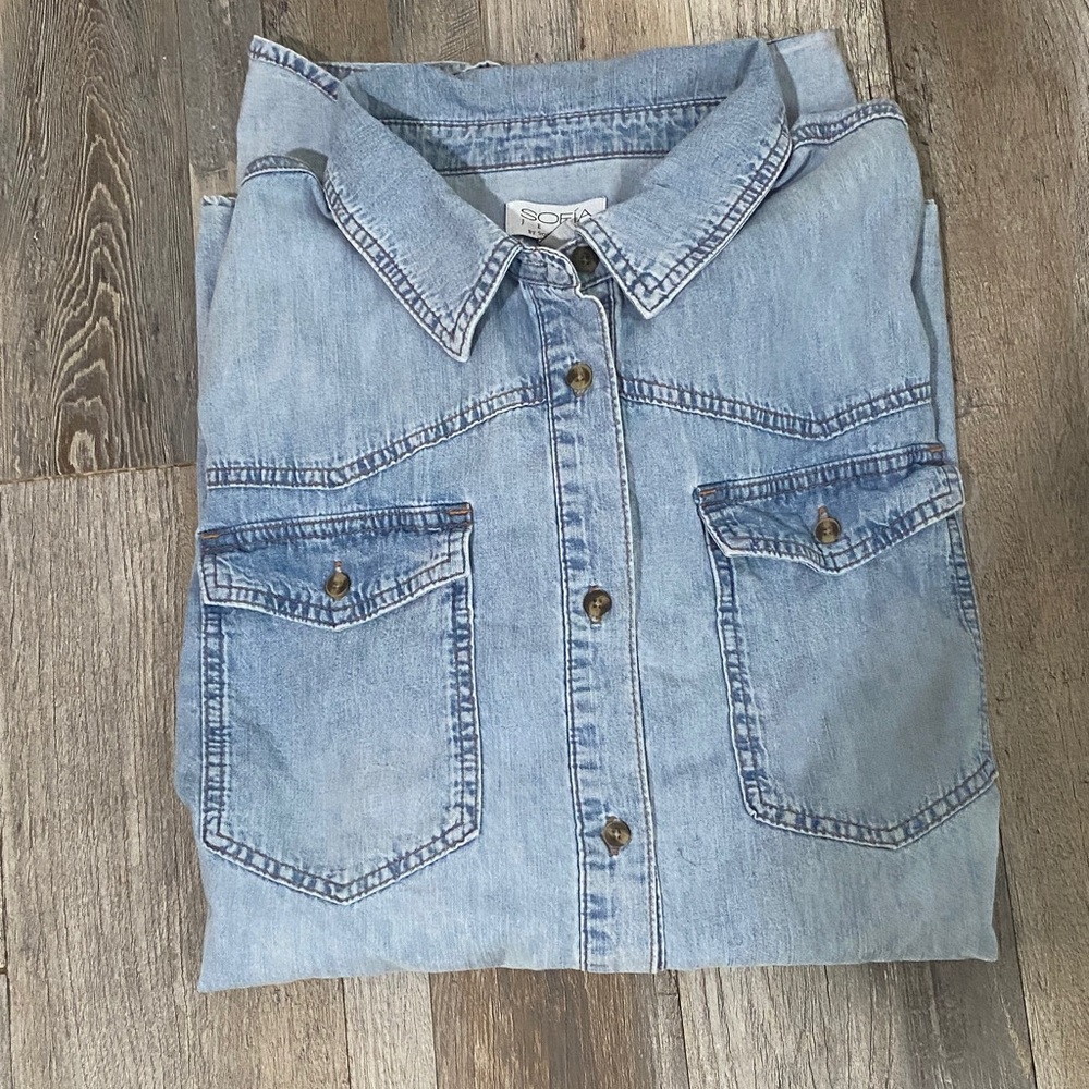Sofia By Sofia Vergara Light Blue Button Down Shi… - image 1
